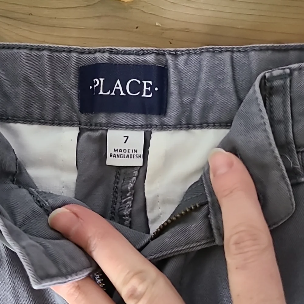 Children's Place Sz 7 Grey Shorts LIKE NEW